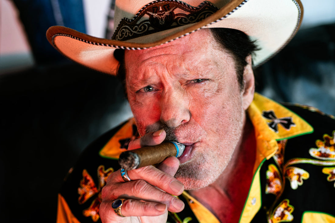 Michael Madsen devient le nouveau visage de Don Capa Cigars